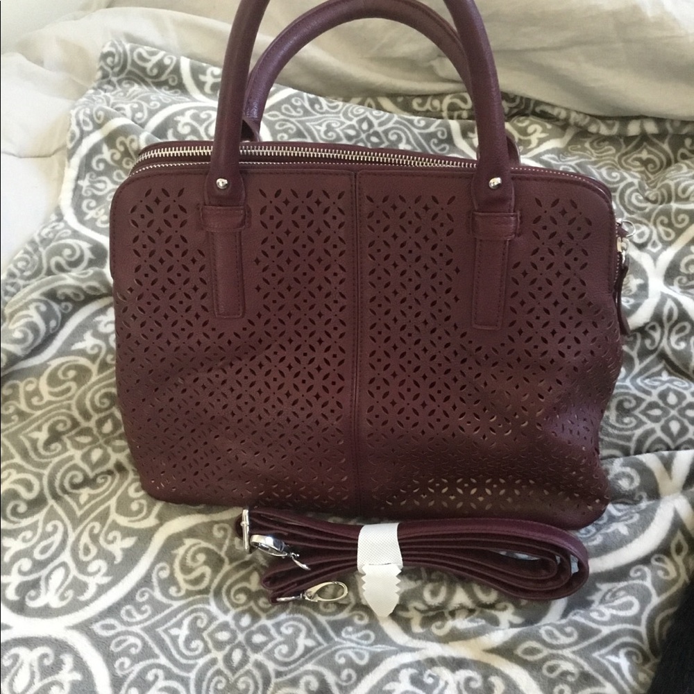 Francesca’s Handbag in Burgundy
